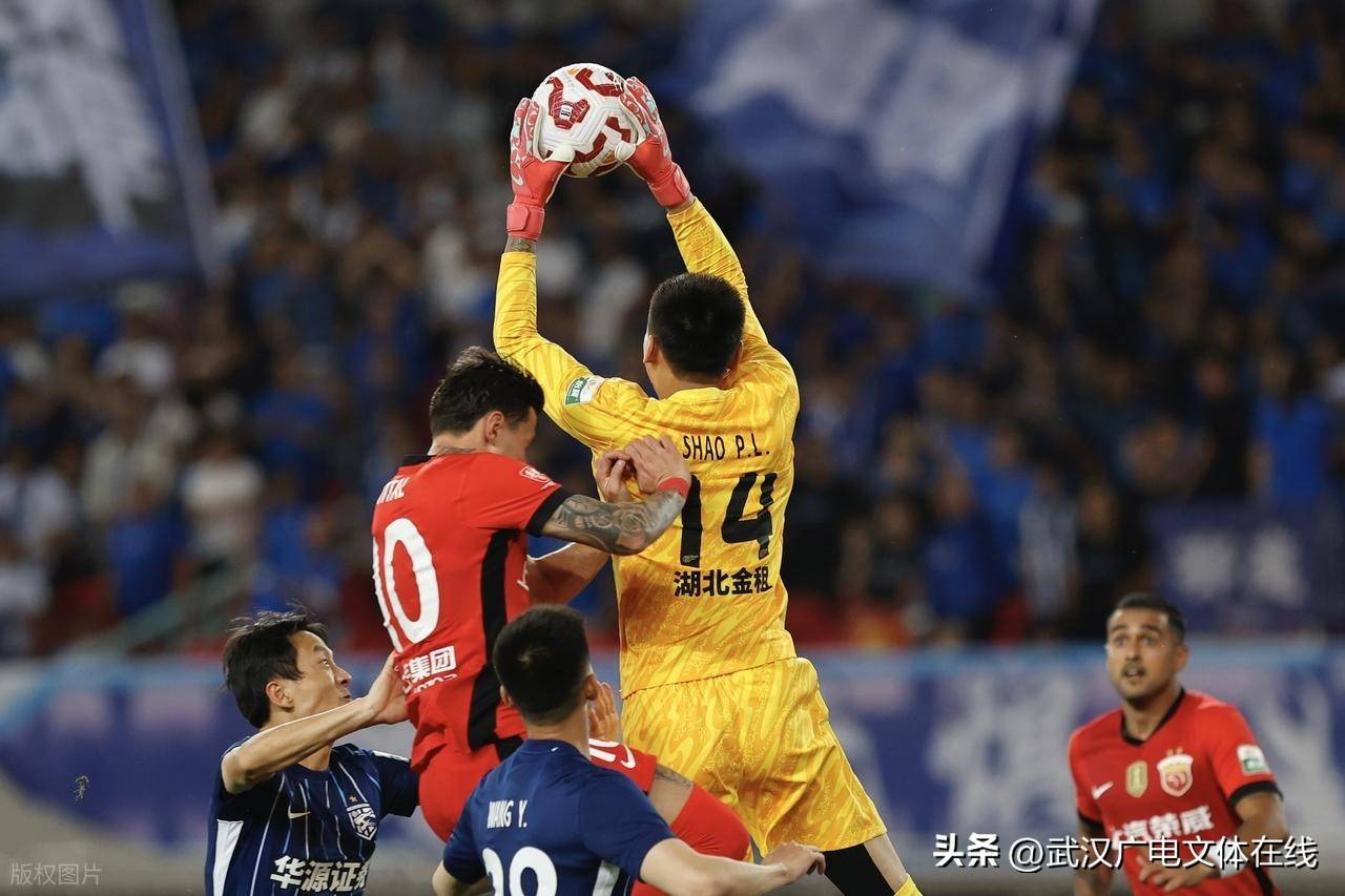 赛前速览:足总杯八强战武汉三镇对阵巴黎圣日耳曼,三大看点值得期待的简单介绍 赛前速览:足总杯八强战武汉三镇对阵巴黎圣日耳曼,三大看点值得期待的简单介绍